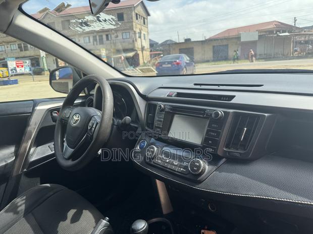Toyota RAV4 2017 Gray