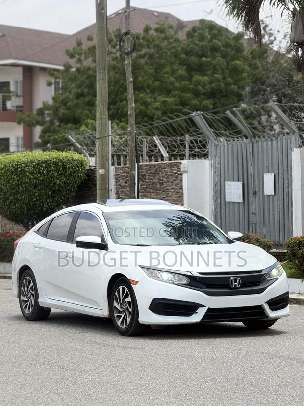 Honda Civic EX Sedan 2018 White