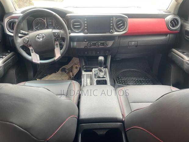 Toyota Tacoma 2023 White