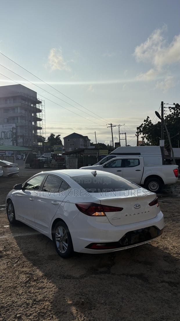 Hyundai Elantra SE 2019 White