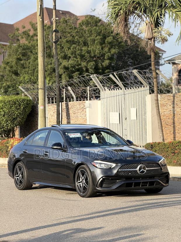 Mercedes-Benz C300 2023 Black