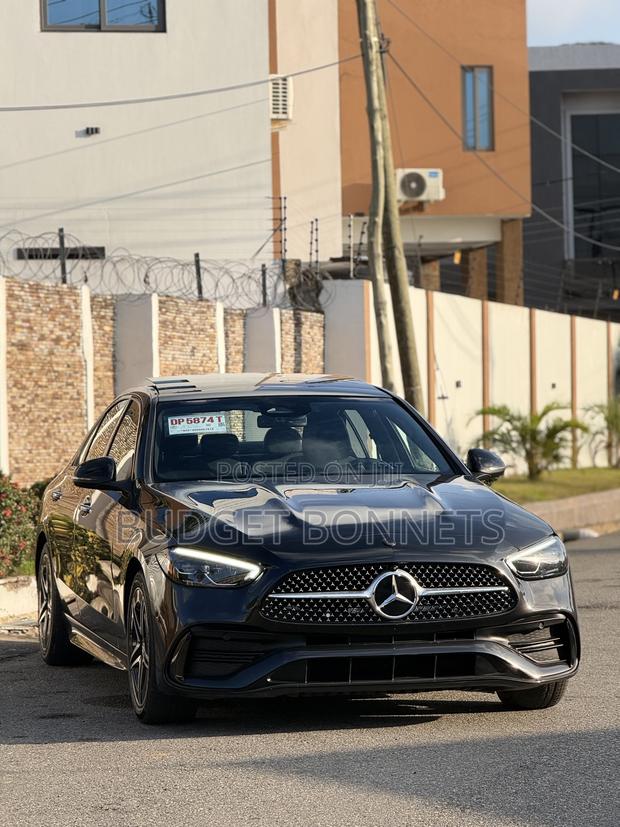 Mercedes-Benz C300 2023 Black