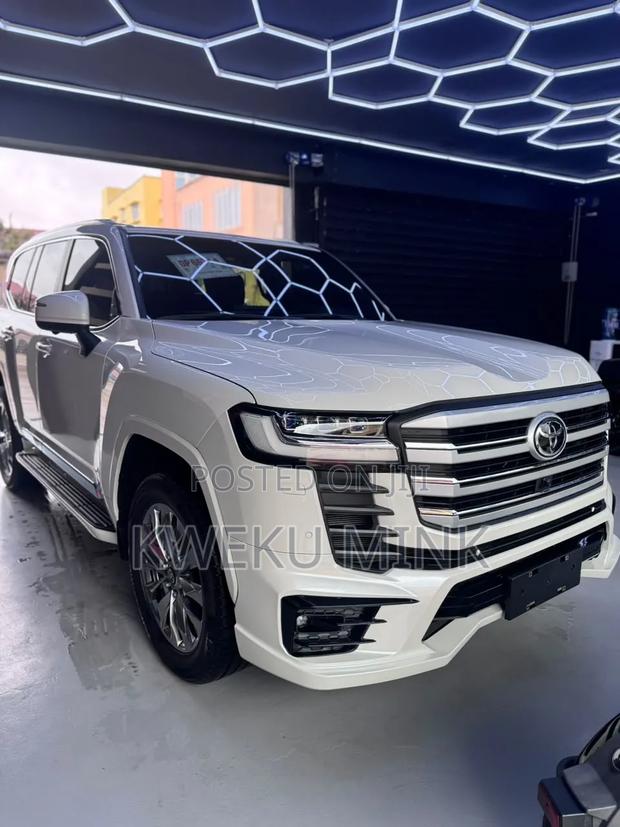New Toyota Land Cruiser 2024 White
