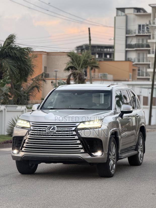 Lexus LX 600 2023 Gold