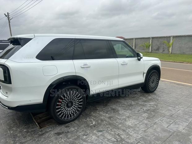 New Zeekr 9X 2025 White