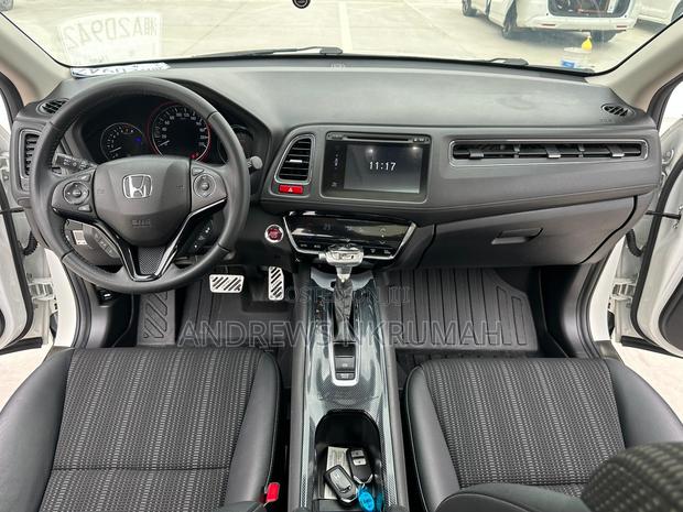 Honda Vezel 1.5 4WD 2016 White