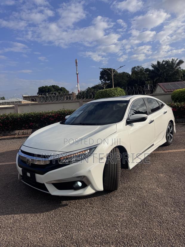 Honda Civic Touring 4dr Sedan (1.5L 4cyl) 2016 White