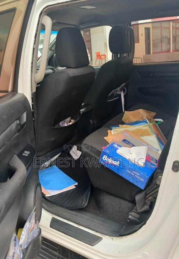 Toyota Hilux 2019 White
