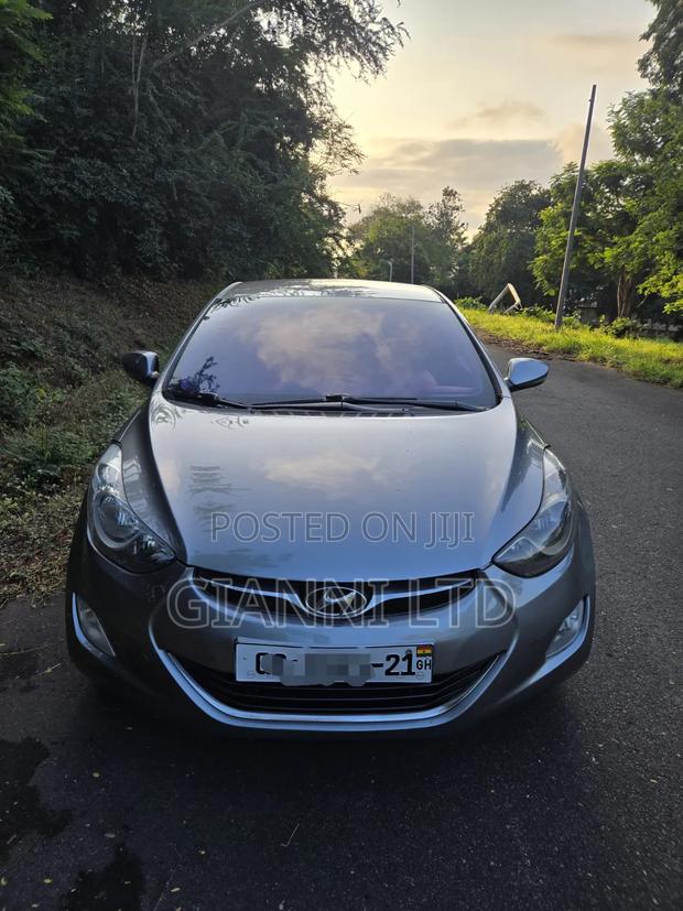 Hyundai Elantra 2012 Gray