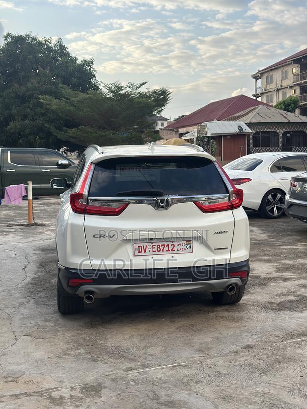 Honda CR-V Touring AWD 2018 White