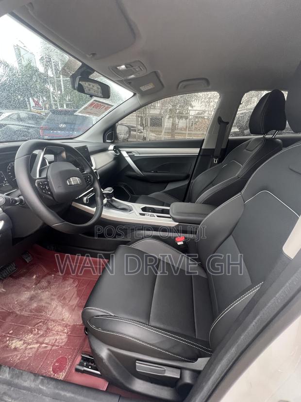 Geely Coolray 2025 White
