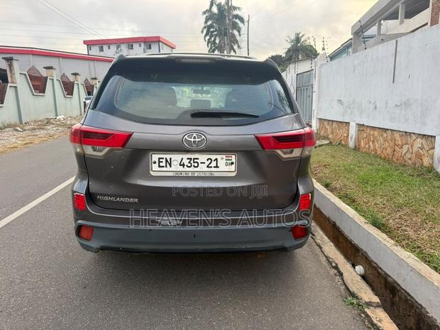Toyota Highlander 2016