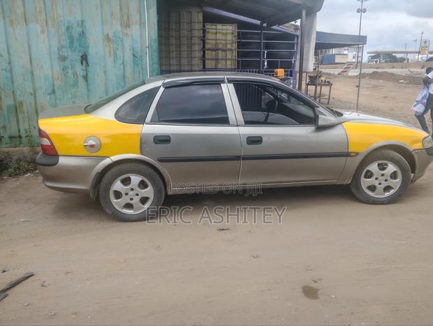 Opel Vectra GTS 2002 Gray
