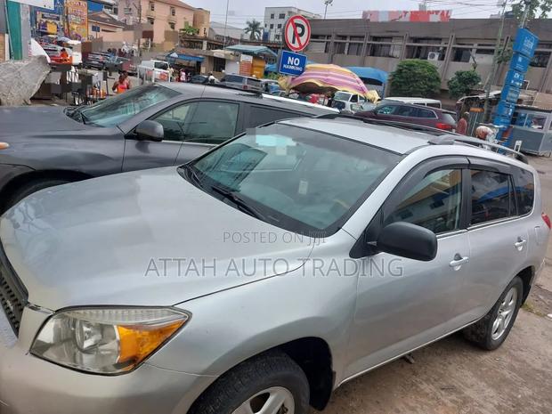 Toyota RAV4 2009 Silver