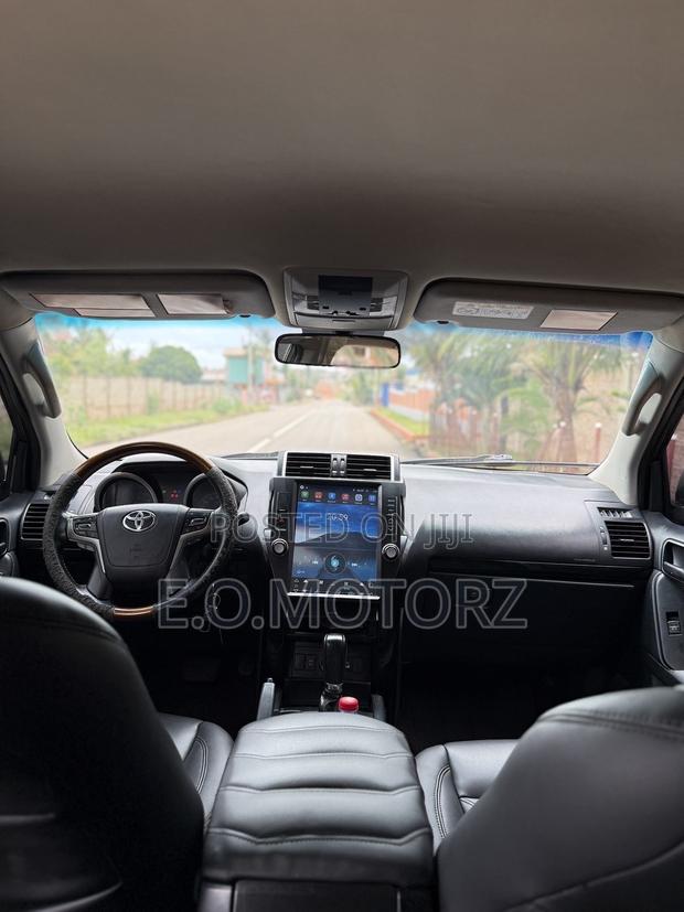 Toyota Land Cruiser Prado 2017 Black