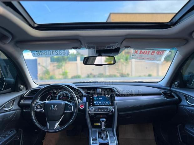 Honda Civic Touring 4dr Sedan (1.5L 4cyl) 2017 Silver