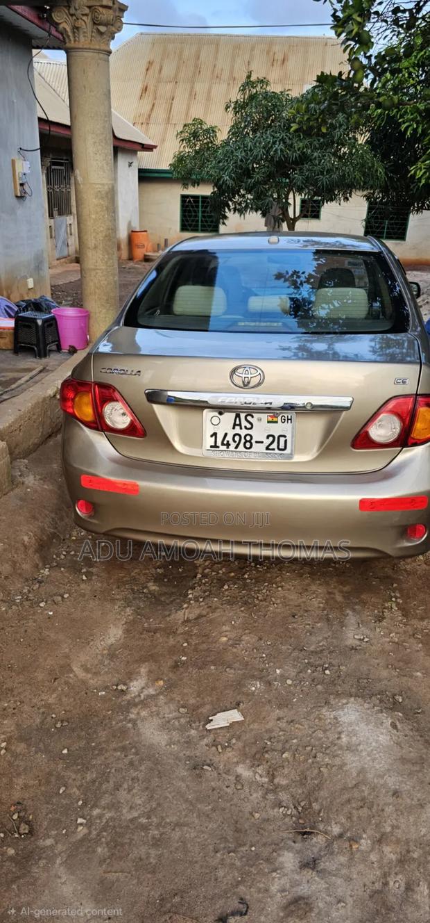 Toyota Corolla 2010 Gold