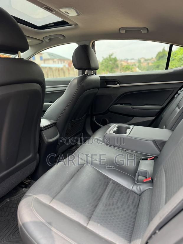 Hyundai Elantra Limited 2018 Blue