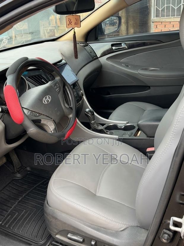 Hyundai Sonata Limited 2.0T Sedan (2.0L 4cyl 6A) 2012 Black