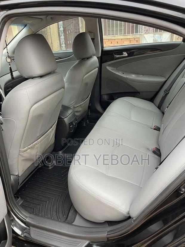 Hyundai Sonata Limited 2.0T Sedan (2.0L 4cyl 6A) 2012 Black