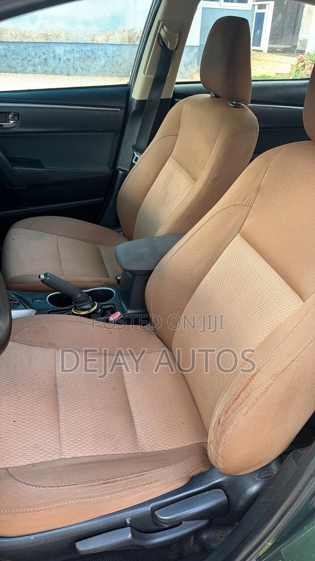 Toyota Corolla LE 4dr Sedan (1.8L 4cyl CVT) 2016 Green