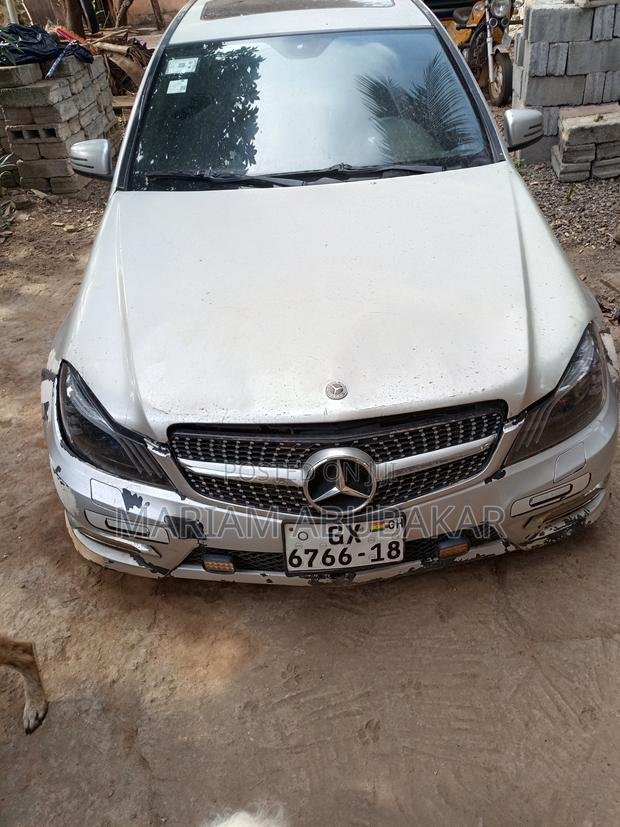 Mercedes-Benz C300 Sport 4Matic Sedan AWD (3.0L 6cyl 7A) 2010 Silver