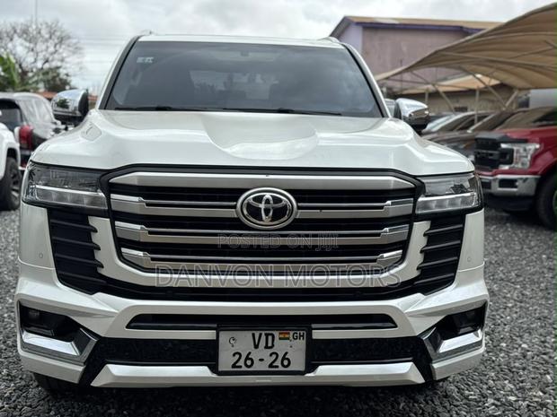 Toyota Land Cruiser 3.5 Petrol 4WD 2022 White