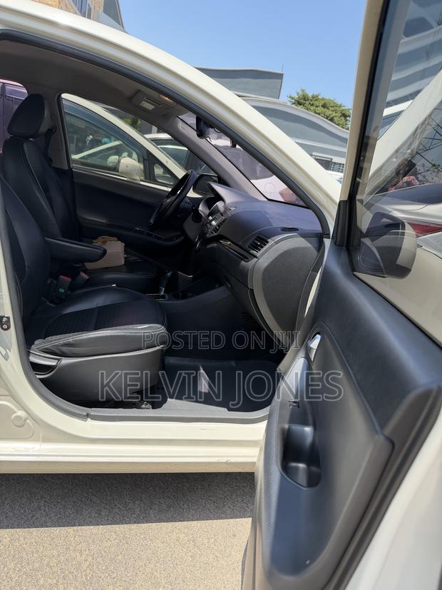 Kia Morning 2016 Beige