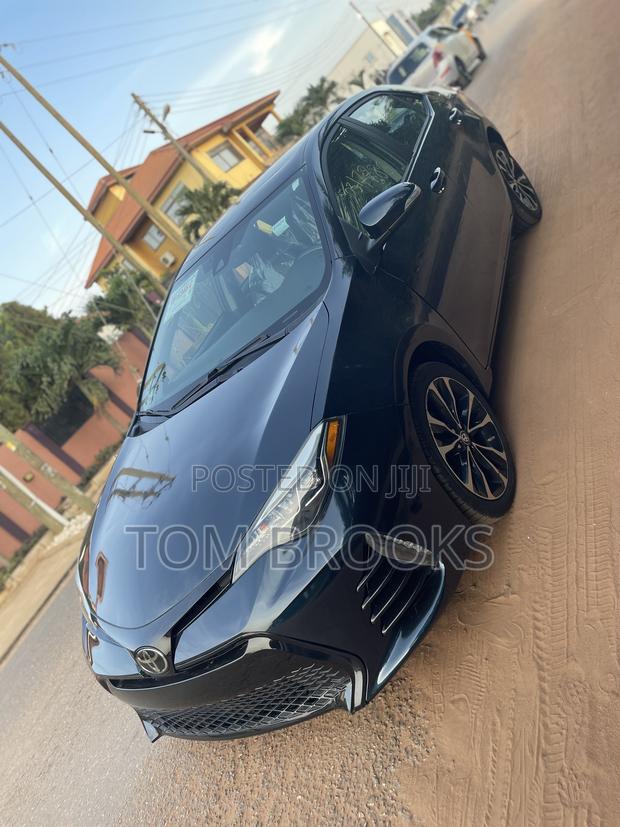 Toyota Corolla XSE 4dr Sedan (1.8L 4cyl CVT) 2017 Black