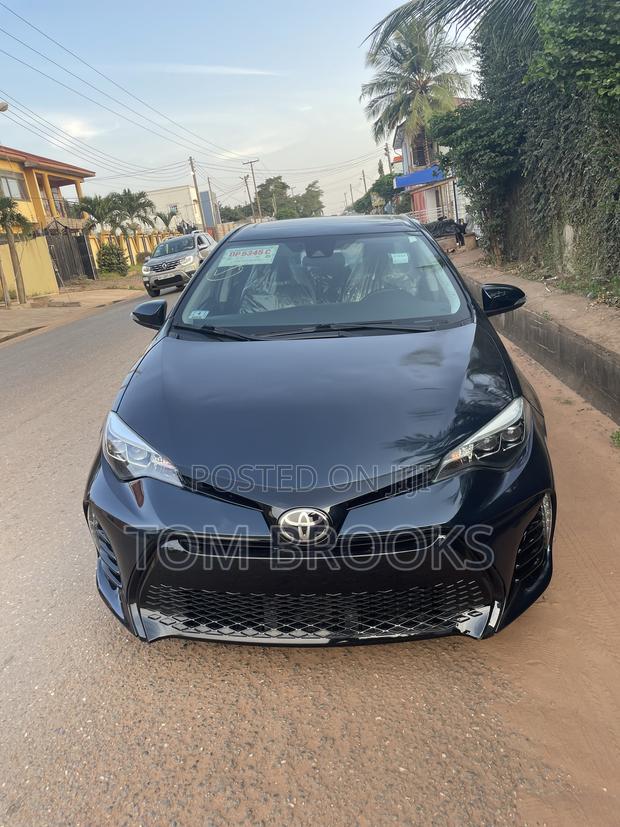 Toyota Corolla XSE 4dr Sedan (1.8L 4cyl CVT) 2017 Black