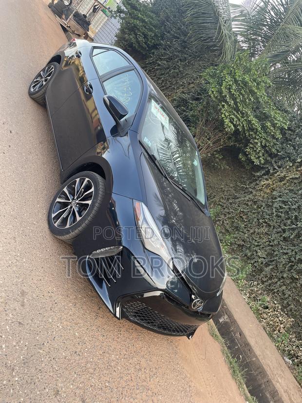 Toyota Corolla XSE 4dr Sedan (1.8L 4cyl CVT) 2017 Black