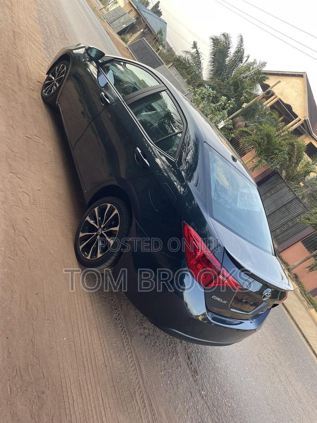 Toyota Corolla XSE 4dr Sedan (1.8L 4cyl CVT) 2017 Black
