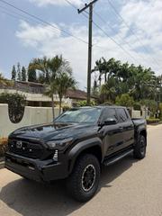 Toyota Tacoma SR5 Double Cab 5' Bed AT 2024 Black for sale