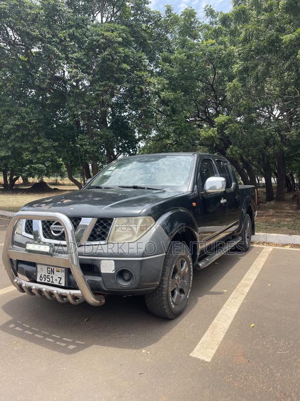 Nissan Navara 2010 Black
