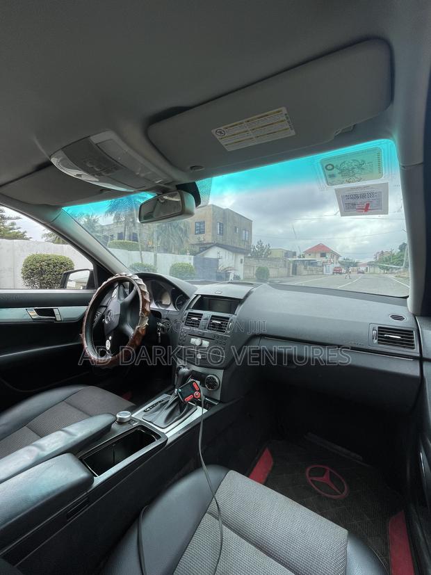 Mercedes-Benz C180 2010 Black