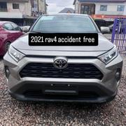 Toyota RAV4 XLE Premium 2021 Gray for sale