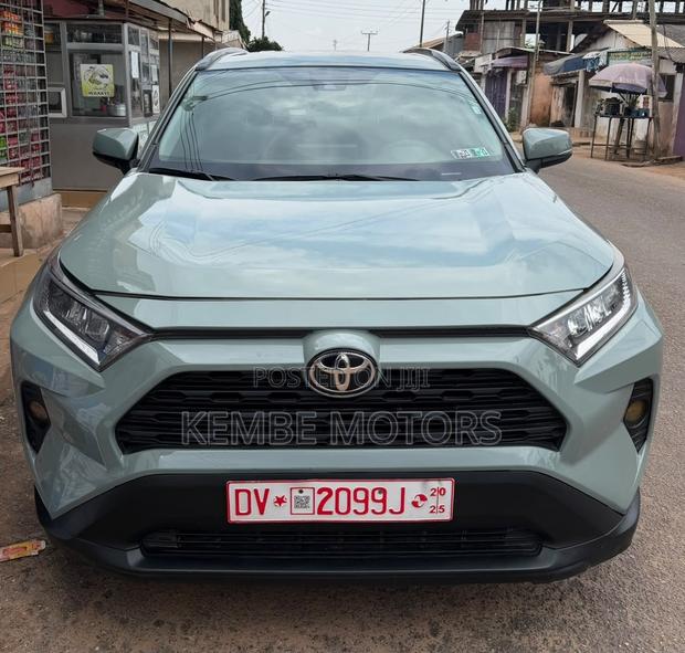 Toyota RAV4 2020 Green