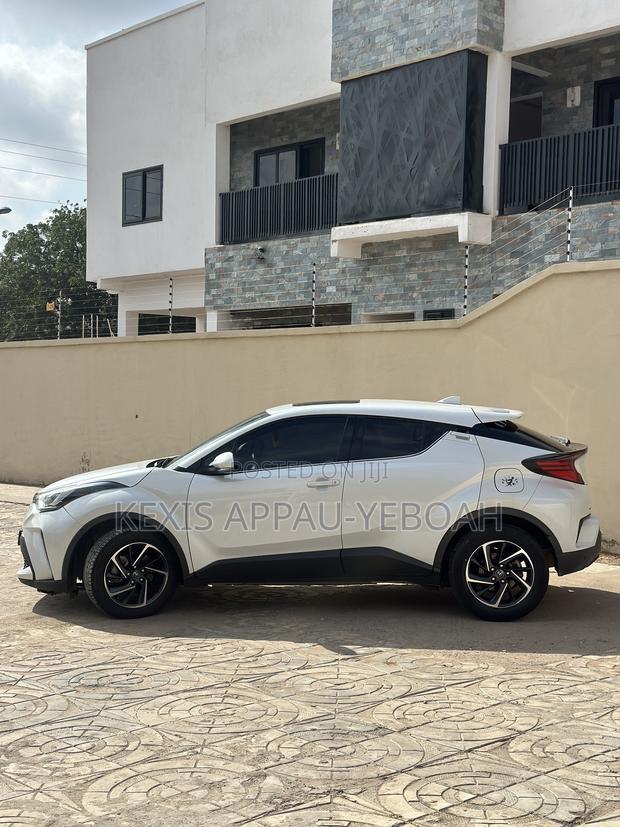 Toyota C-HR Limited 2021 White