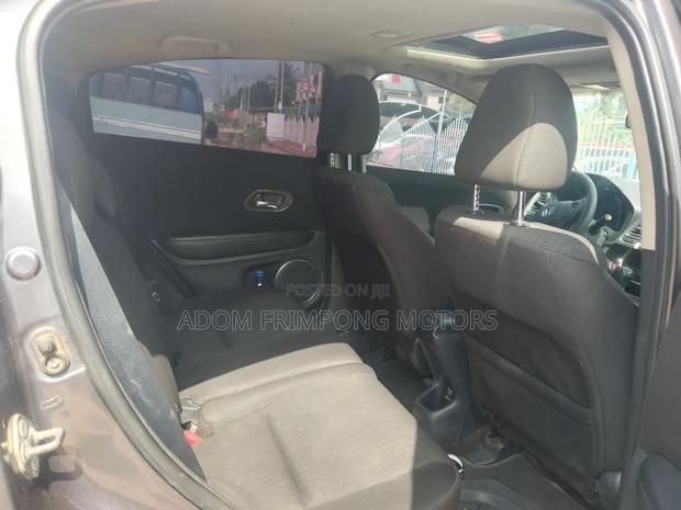 Honda HR-V 4dr SUV (1.5L 4cyl CVT) 2016 Gray