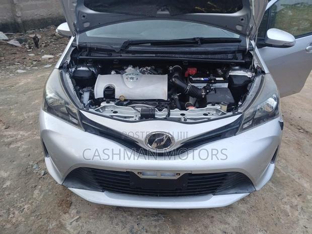 Toyota Vitz 1.3 FWD 3dr 2015 Silver