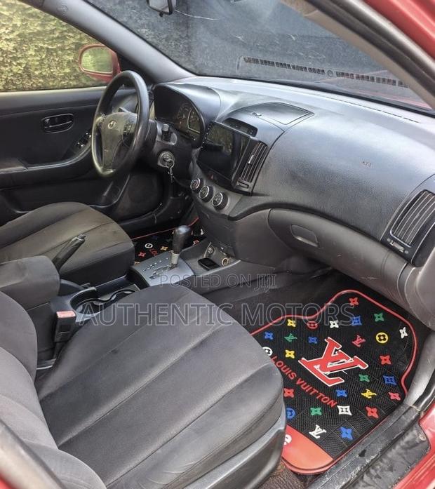 Hyundai Elantra 2010 Red