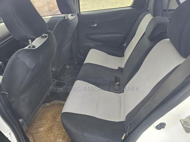 Toyota Yaris 2012 White