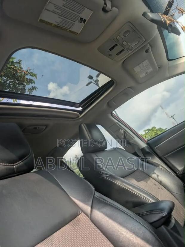 Toyota Corolla 2017 Red