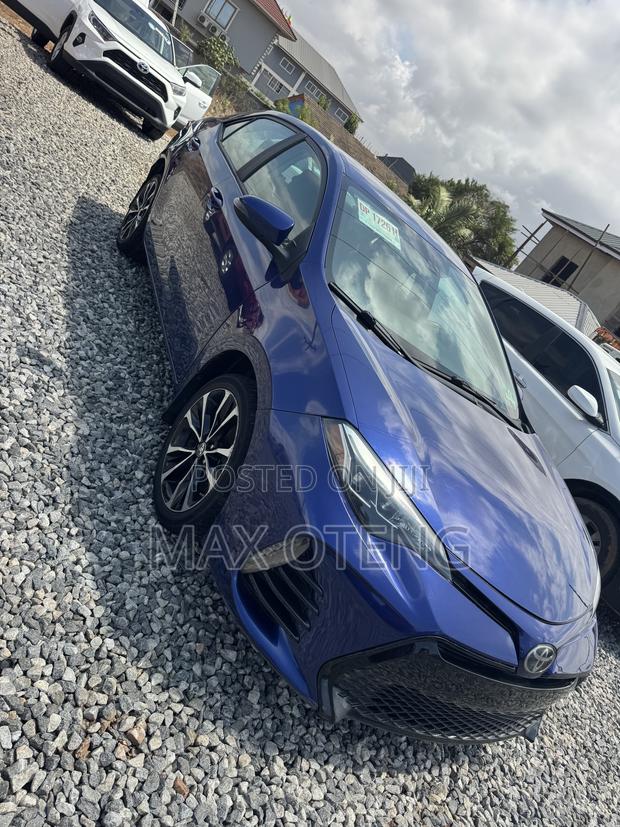Toyota Corolla SE Special Edition 4dr Sedan (1.8L 4cyl CVT) 2017 Blue