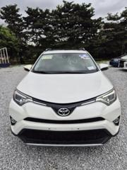 Toyota RAV4 2018 White for sale
