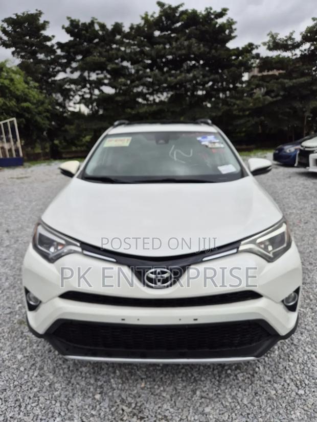 Toyota RAV4 2018 White