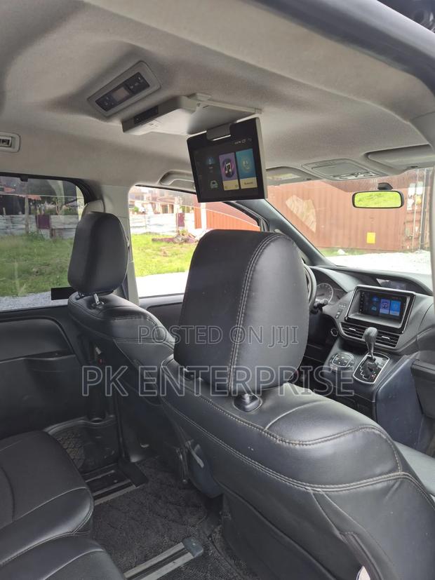 Toyota Noah 2015 Brown