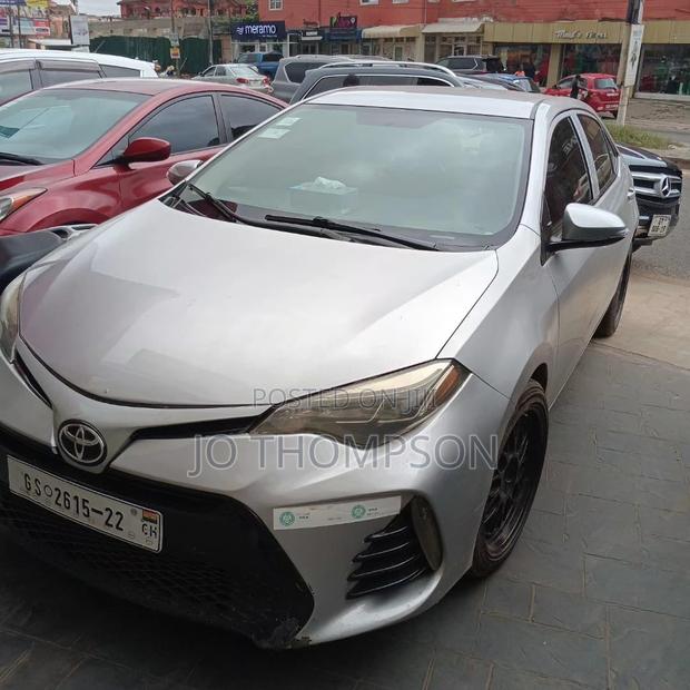 Toyota Corolla 2017 Silver