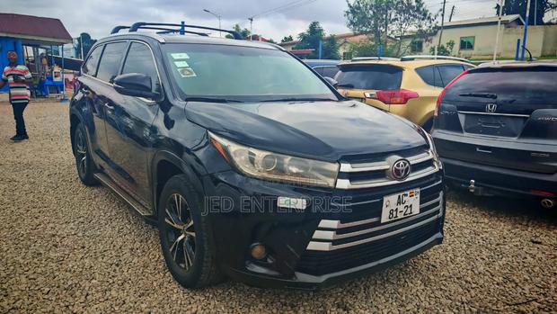 Toyota Highlander XLE V6 4x4 (3.5L 6cyl 6A) 2016 Black