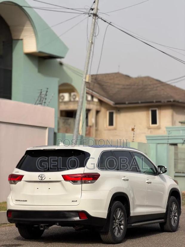 Toyota Highlander 2019 White